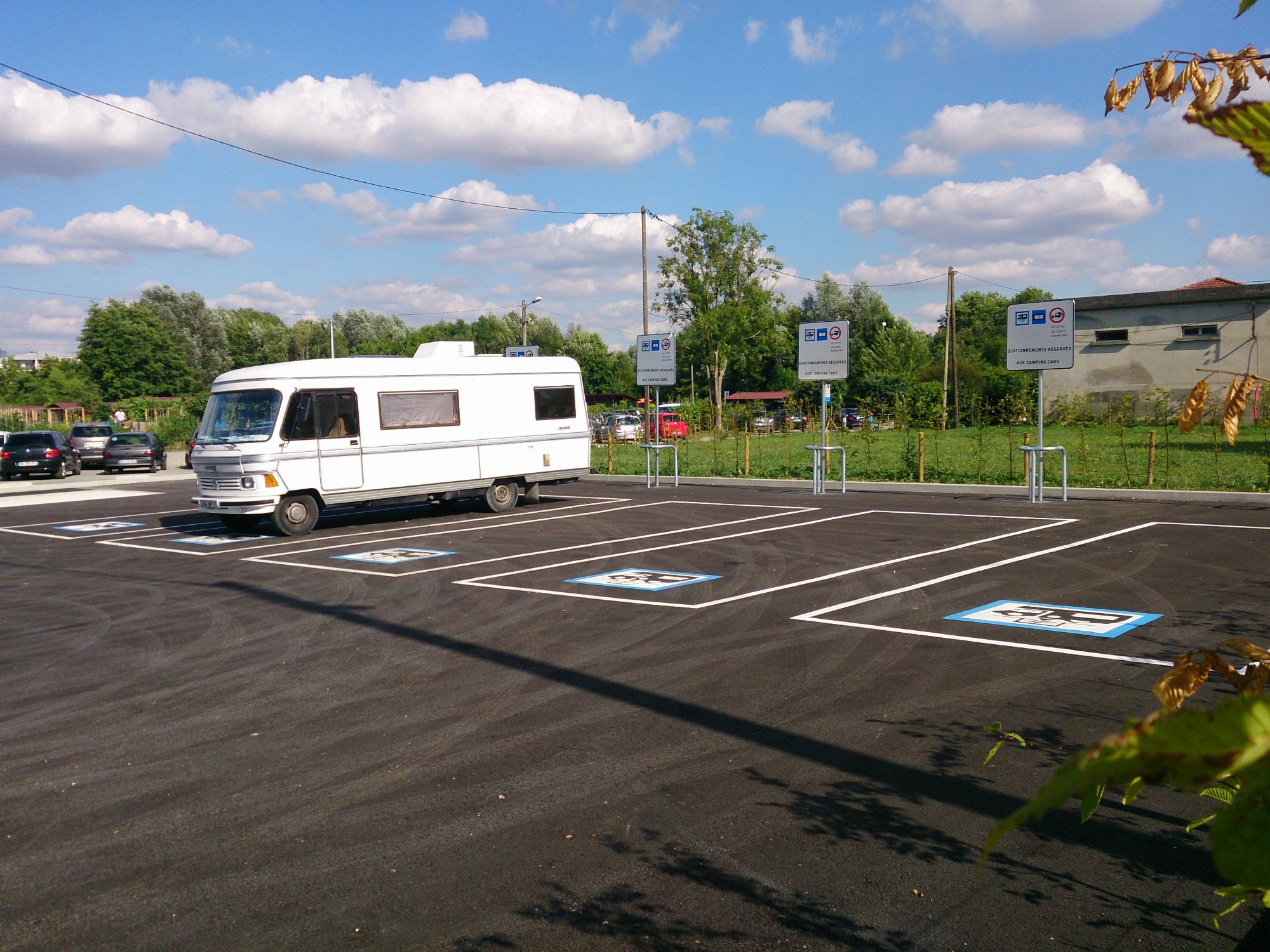 Aire de camping-cars