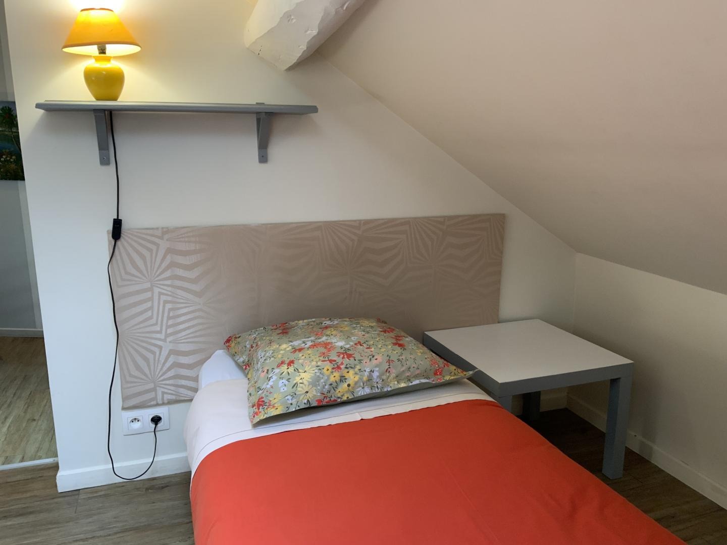 Chambre palière, lit 1 personne