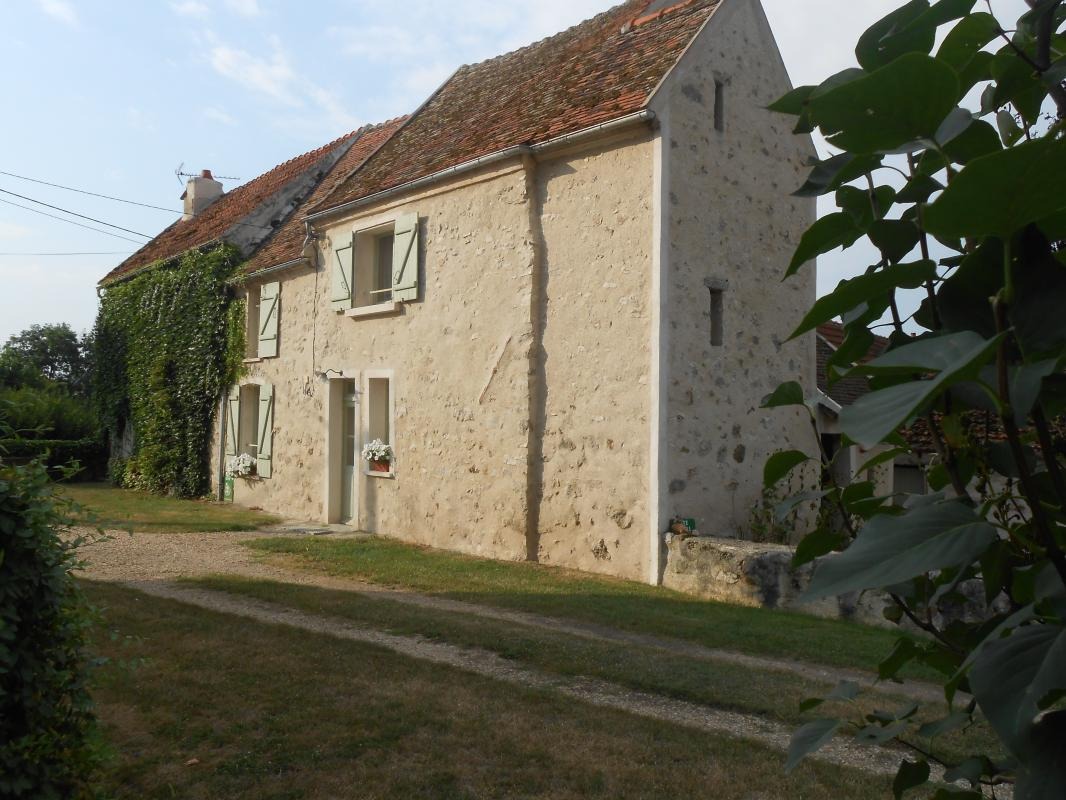 FACADE SUR LE CHEMIN