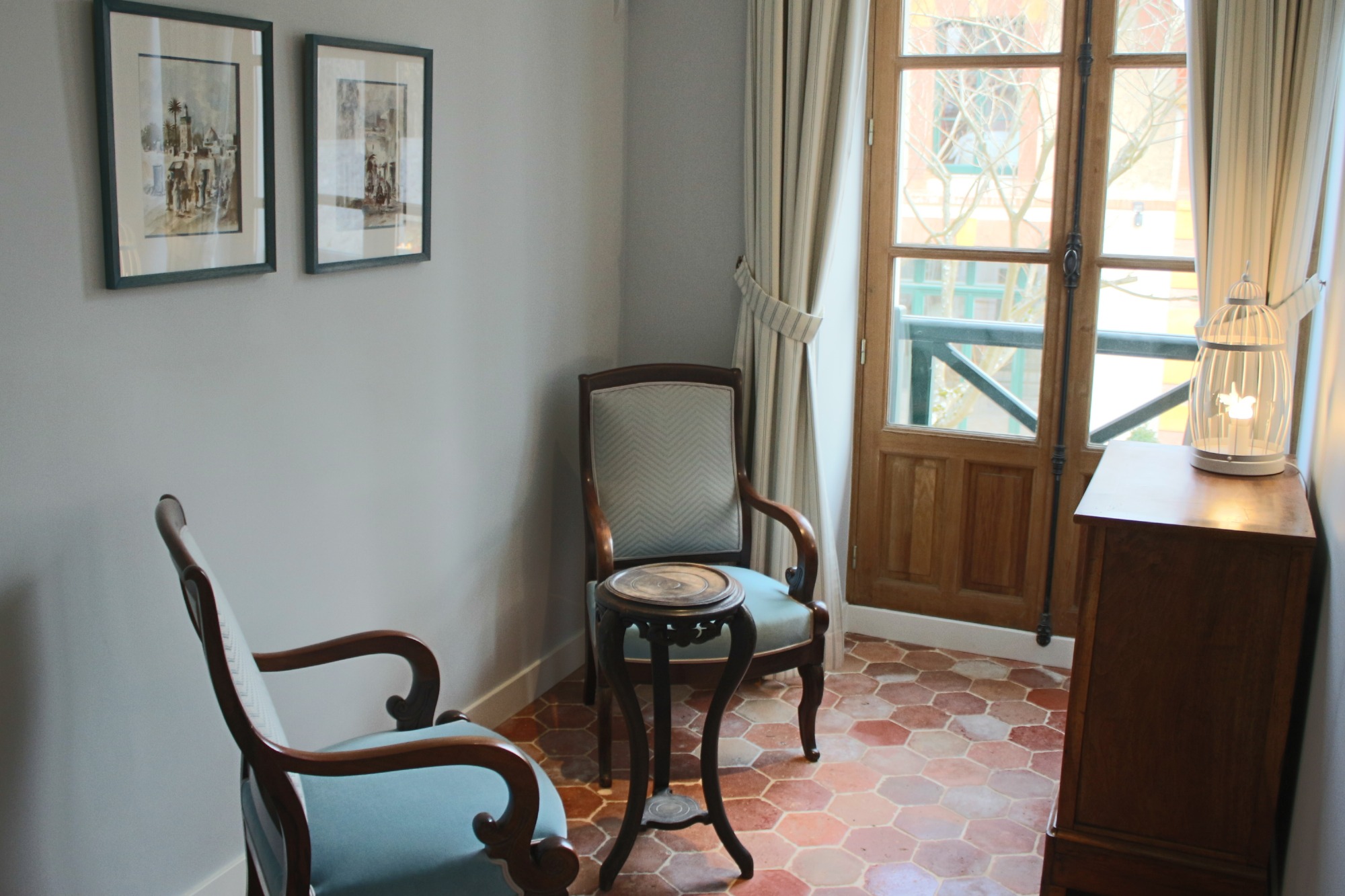 Une petite bibliotheque