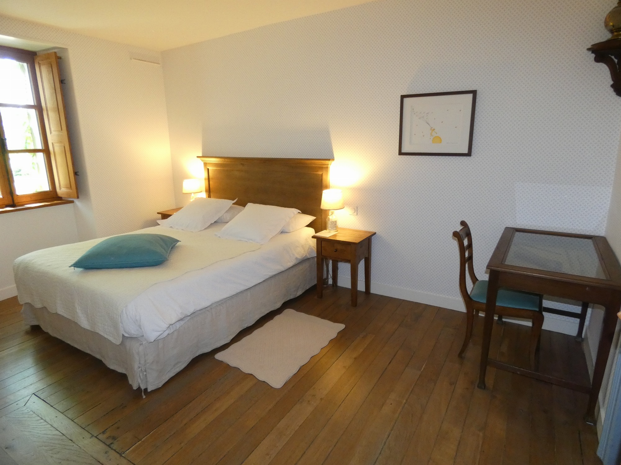 Au grand Duc, bureau confortable et excellent Wi-Fi