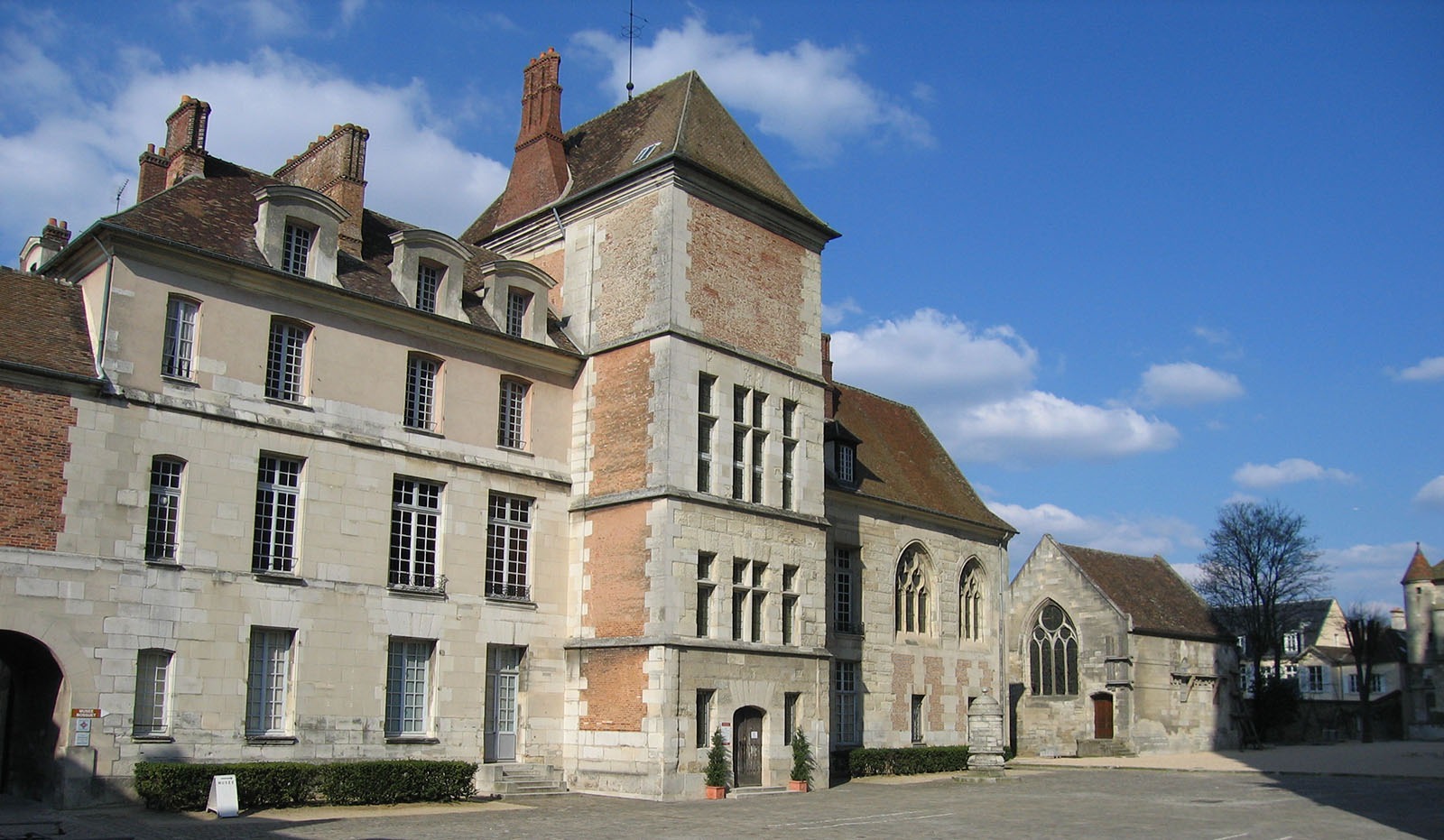 Le musée Bossuet dans l'ancien palais des évêques de Meaux